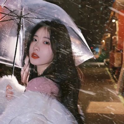 水中的女人